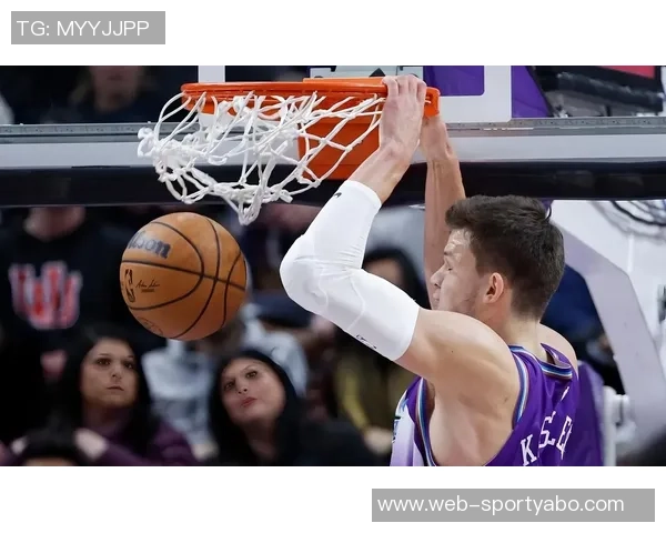 尽管三分球失准大球依然贡献7篮板5助攻展现全能表现 尽管三分球失准大球依然贡献7篮板5助攻展现全能表现