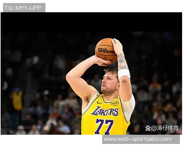 东契奇盛赞詹姆斯融入球队能力强调他多才多艺无人能挡 东契奇盛赞詹姆斯融入球队能力强调他多才多艺无人能挡